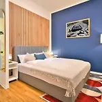 Halle By Fullhouse - Free Parking & Wifi 公寓