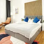 Halle By Fullhouse - Free Parking & Wifi