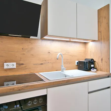 Apartment Halle By Fullhouse - Free Parking & Wifi