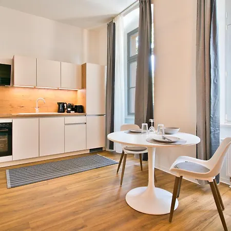 Apartment Halle By Fullhouse - Free Parking & Wifi *