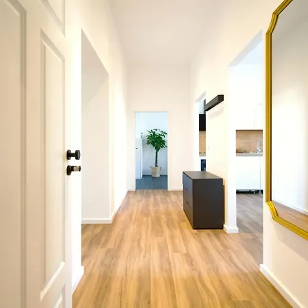 Halle By Fullhouse - Free Parking & Wifi *