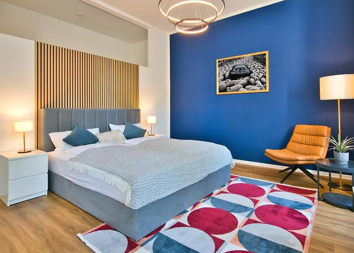 Halle By Fullhouse - Free Parking & Wifi