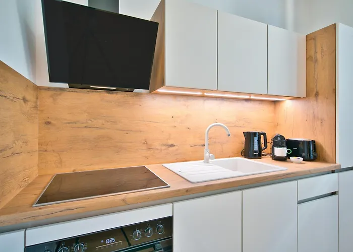 Halle By Fullhouse - Free Parking & Wifi