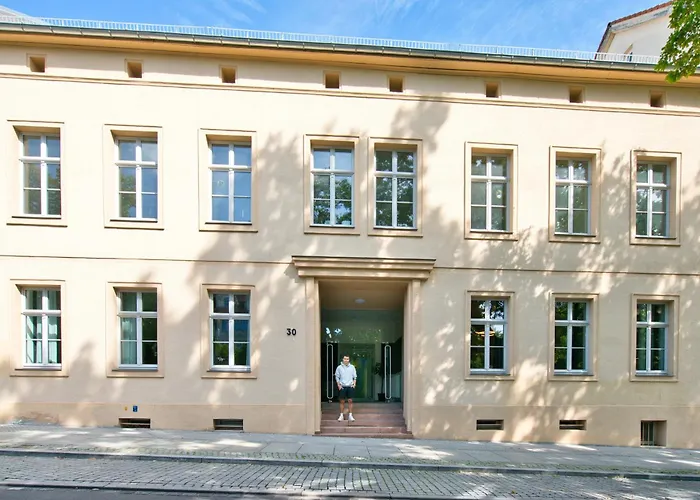 Halle By Fullhouse - Free Parking & Wifi Lägenhet