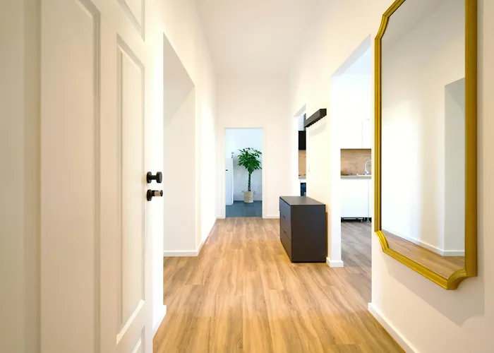 Halle By Fullhouse - Free Parking & Wifi *